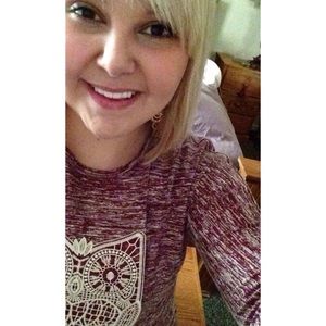 Meet your Posher, Julia